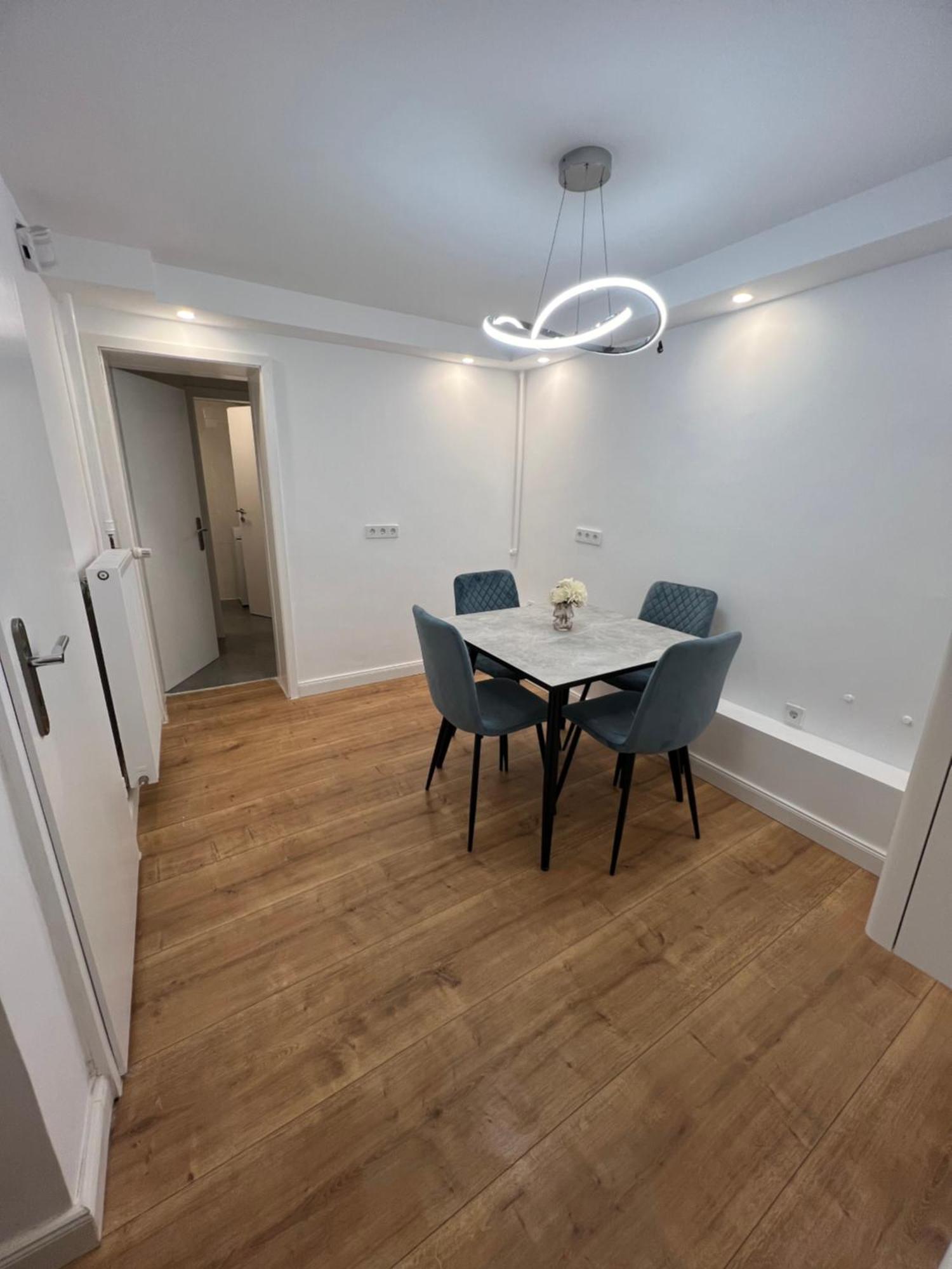 Gemuetliches Ferienhaeuschen Apartment Neumuenster Luaran gambar